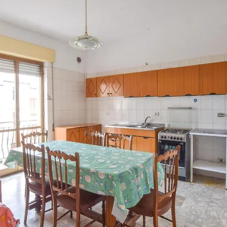 2 Bedroom Nice Apartment In Cessaniti *